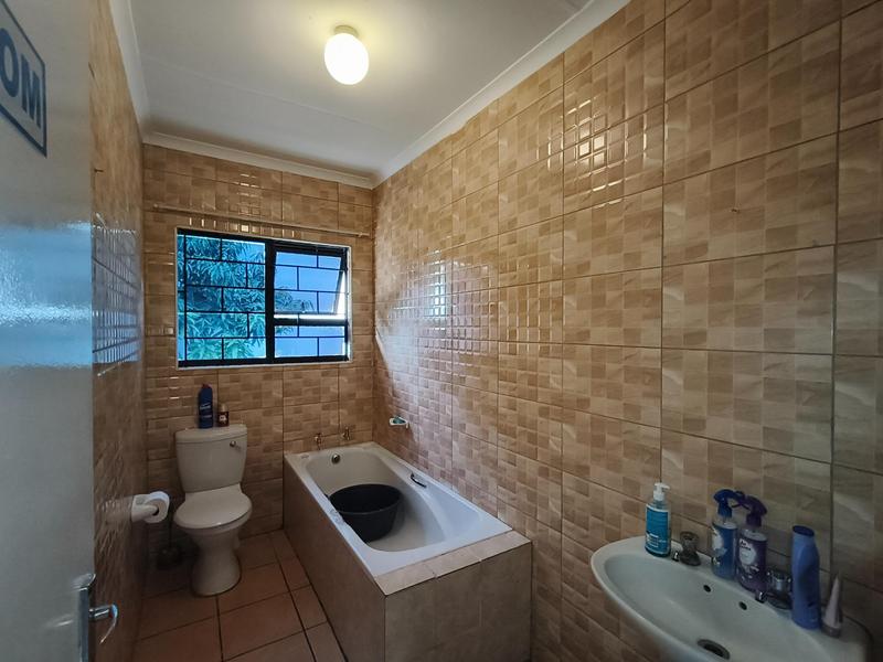 4 Bedroom Property for Sale in Mthata Eastern Cape